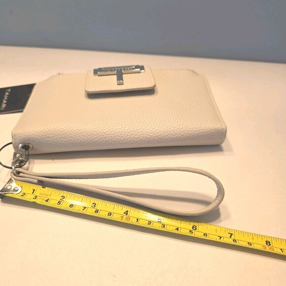 Tahari Bifold Wallet Wristlet NEW Multisection Cloud White Pebbled Faux Leather - Picture 13 of 13